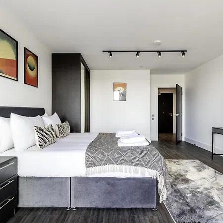 North Ken IV - 1 Bedroom - 1 Bathroom - Balcony - Concierge